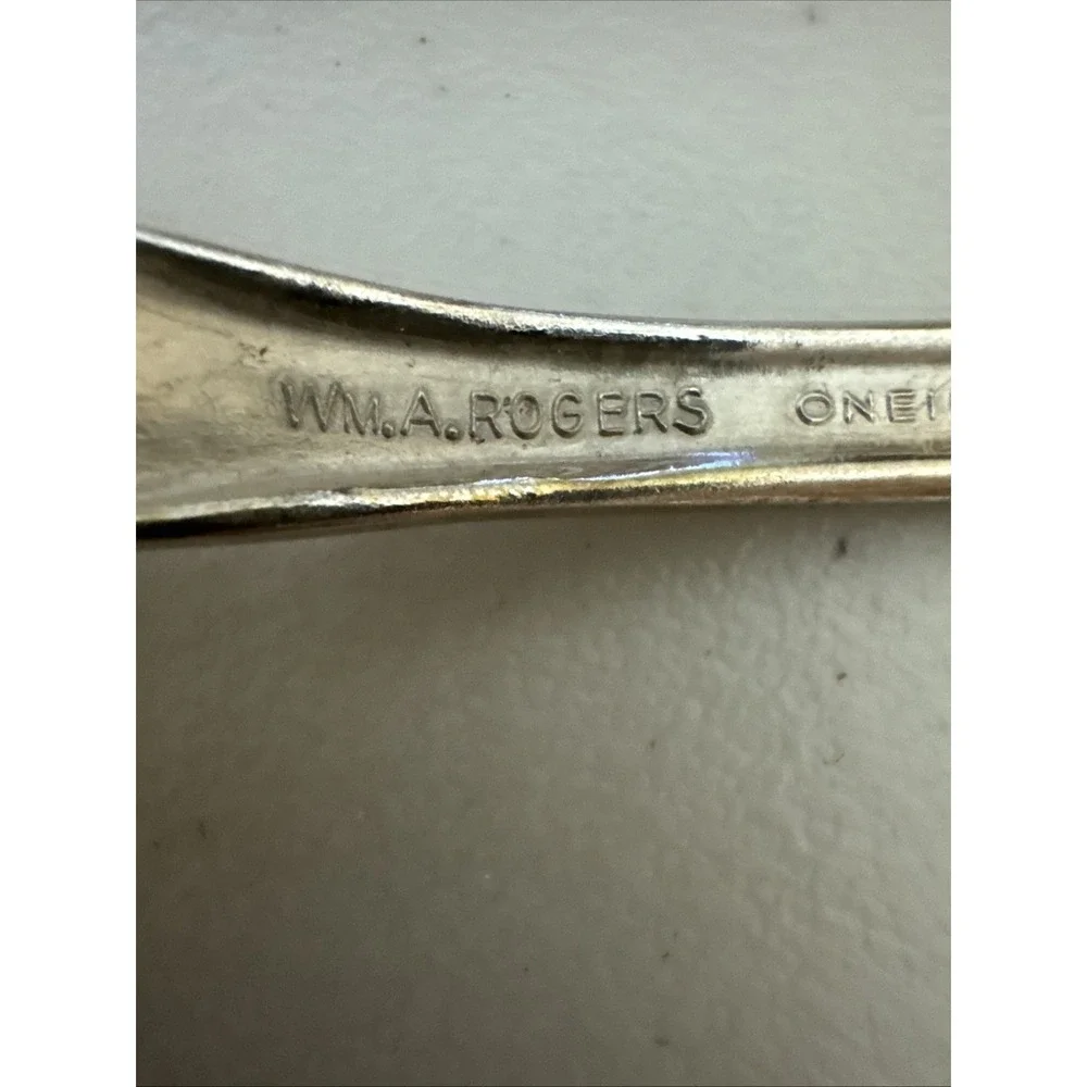 Oneida VANESSA FRANCESCA 4 Dinner Forks Wm A Rogers Silverplate Flatware 7‎ 1/4